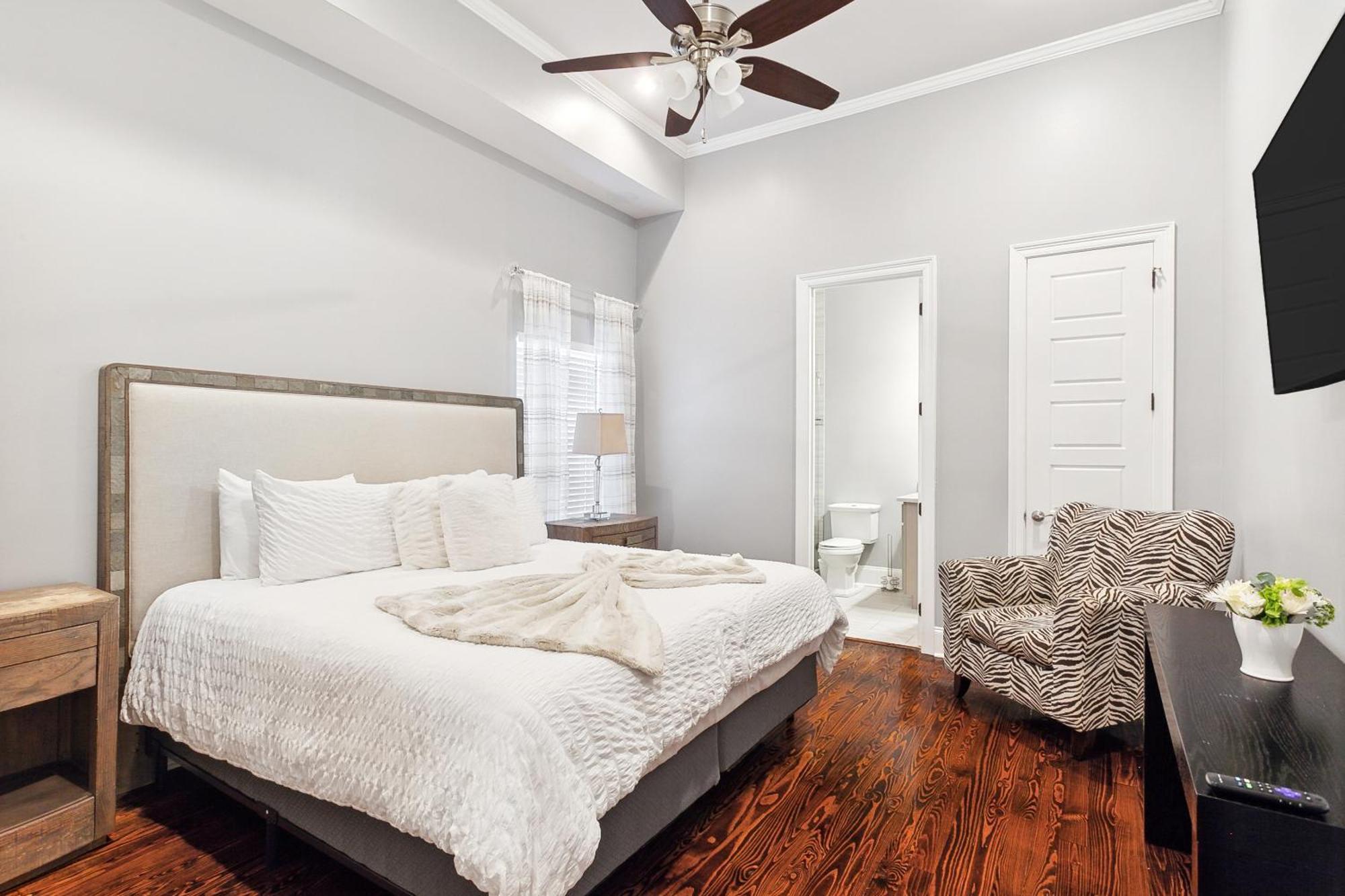 Amazing 3Bedroom Townhome, In Historic Dryade City Nova Orleães Exterior foto